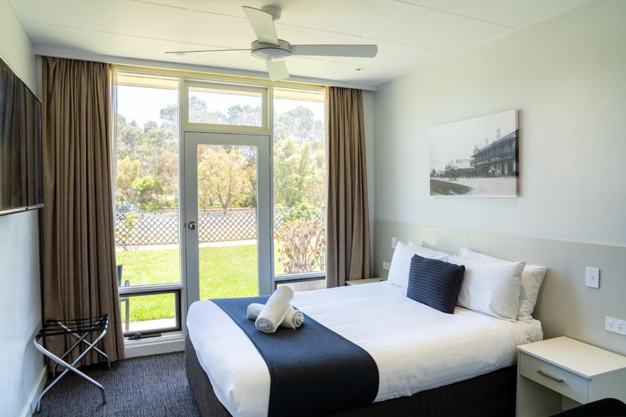 Naracoorte Hotel Motel Exterior photo